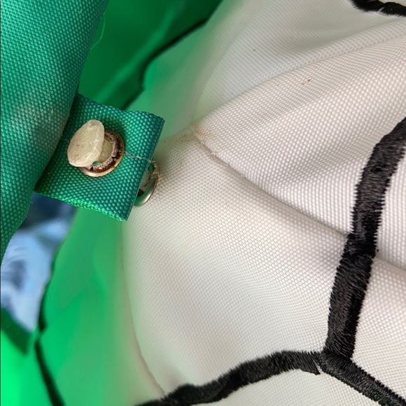 Large and small soccer flag - Picture 5 of 9